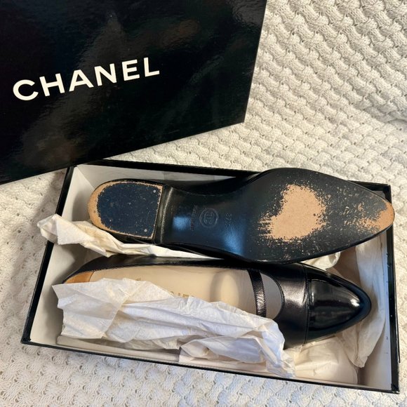 Vintage Chanel Chevreau Noir/Vernis Noir Almond Toe Flats - Picture 7 of 9